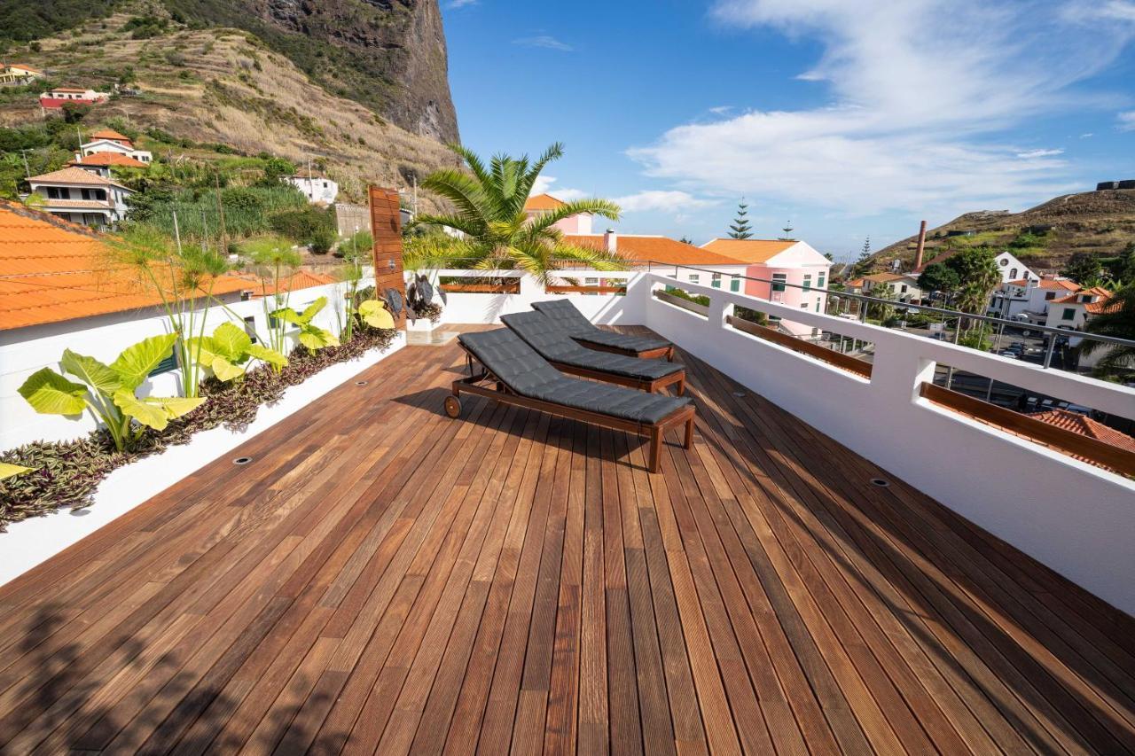 Madeira Surf Camp Hostel Porto Da Cruz Exterior photo